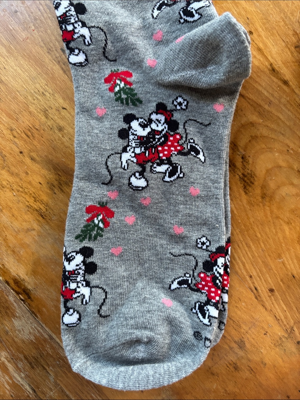 💋NWT Disney x AE Christmas Holiday Socks